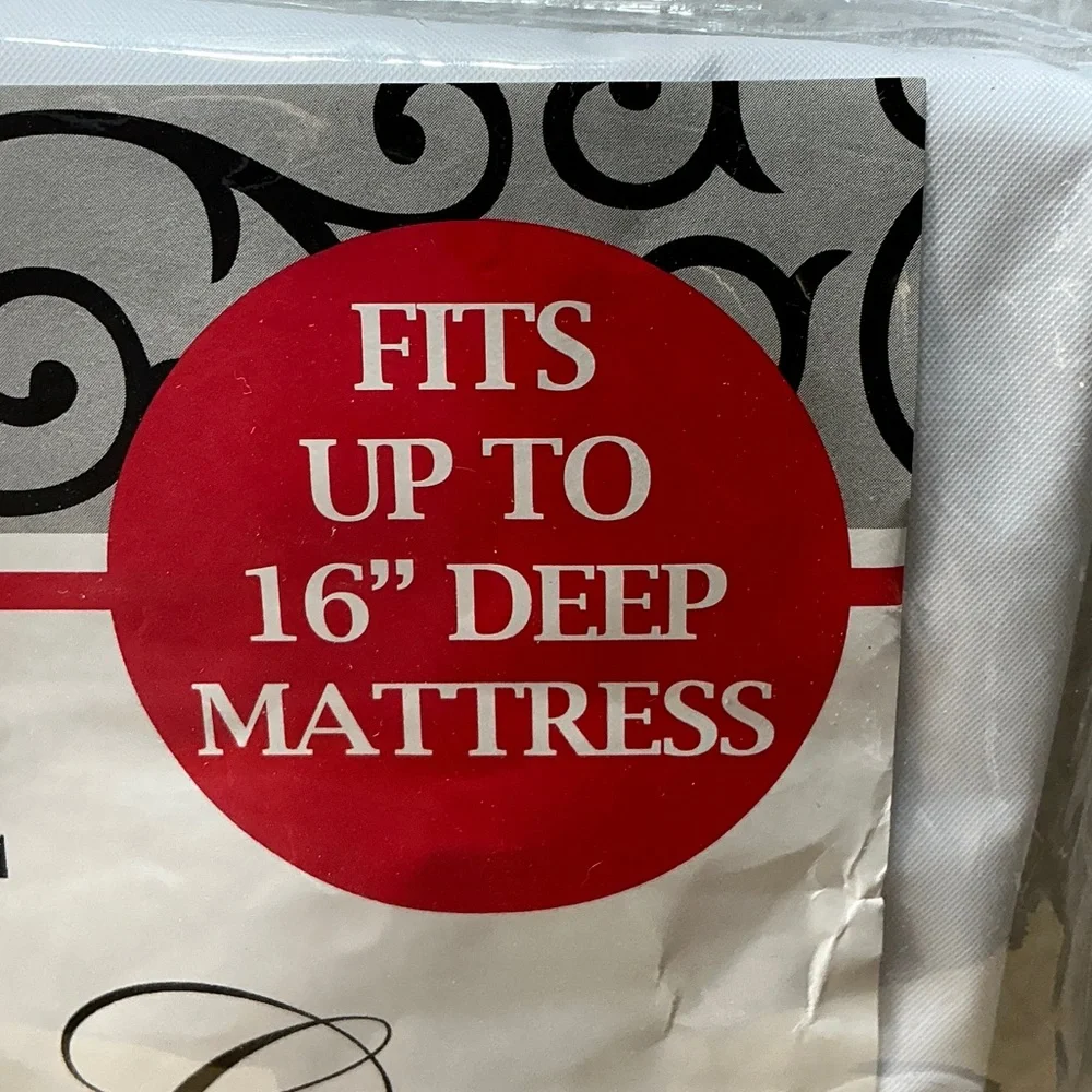 Twin Size White Vinyl Zippered Mattress Cover